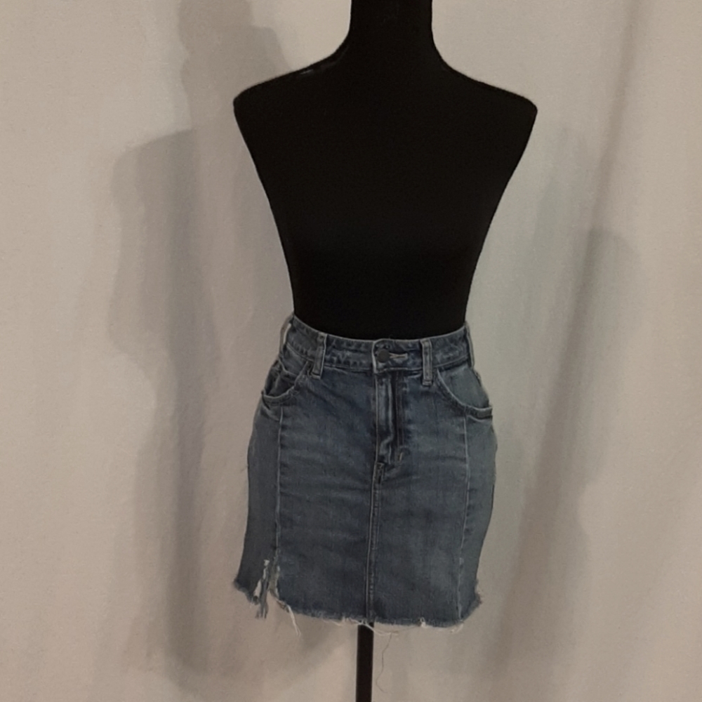 Distressed denim skirt size 0